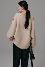 Load image into Gallery viewer, alpaca knit pullover