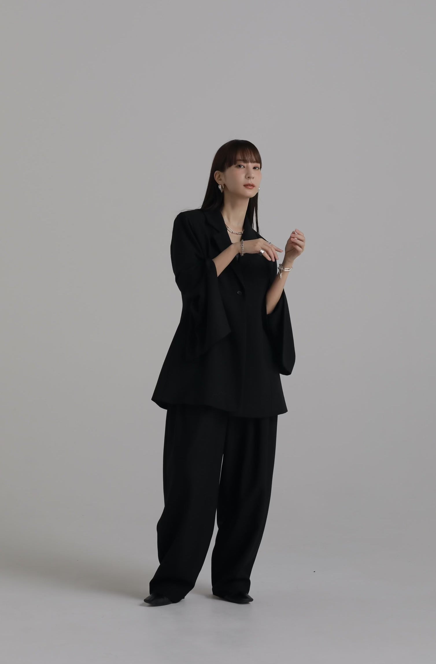 Louren slit sleeve jacket Louren slit sleeve jacket