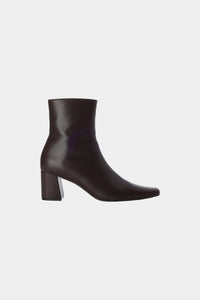 pointed toe shape short boots