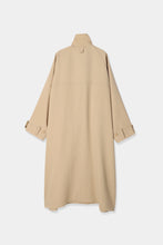画像をギャラリービューアに読み込む, stand collar over coat