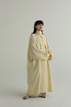 画像をギャラリービューアに読み込む, stand collar over coat